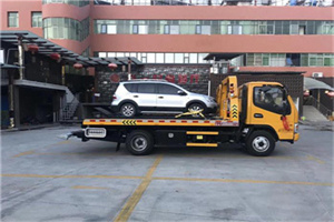 永吉汽车紧急补胎换胎救援